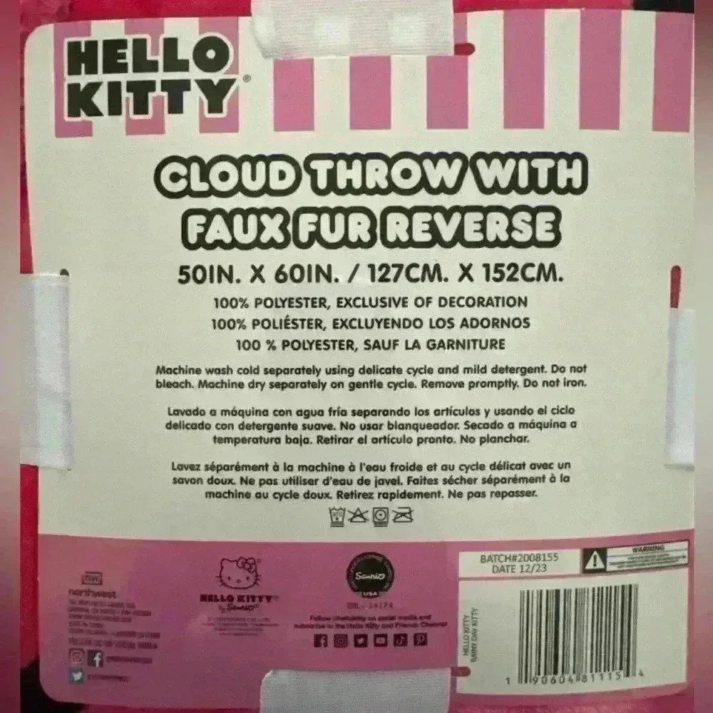 🚫SOLD🚫 Hello Kitty Faux Fur Throw - Picture 5 of 8